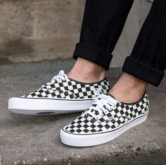 vans authentic checkerboard ultracush